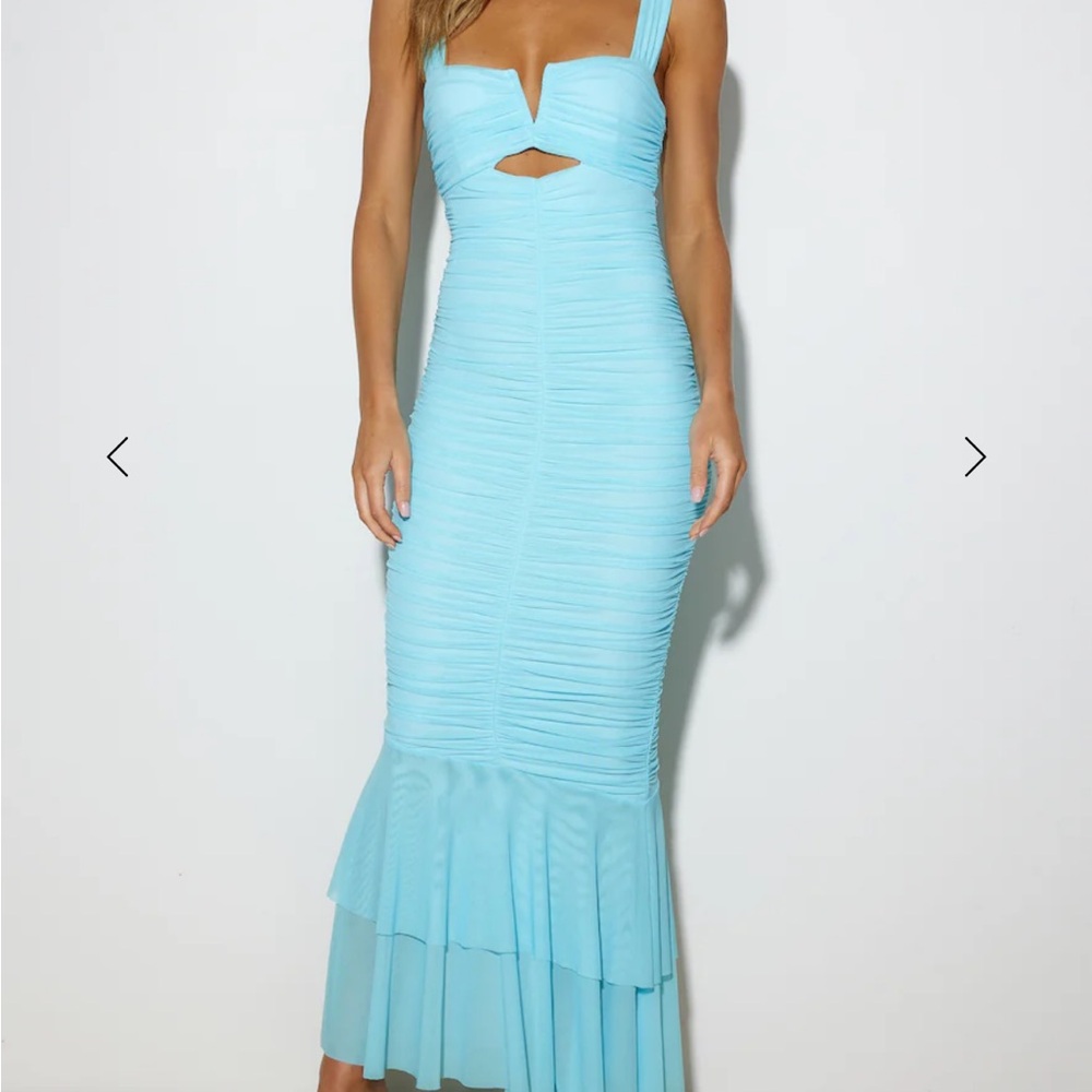 Elegant Blue Sleeveless Dress - Picture 2 of 7